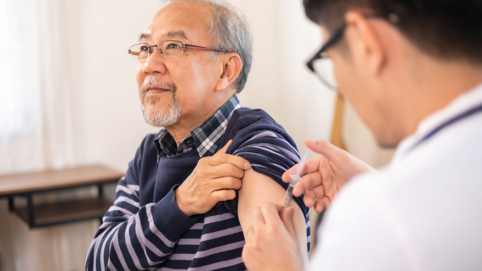 Ảnh tiemchunglongchau: Đối tượng cần tiêm vắc xin sốt vàng da 